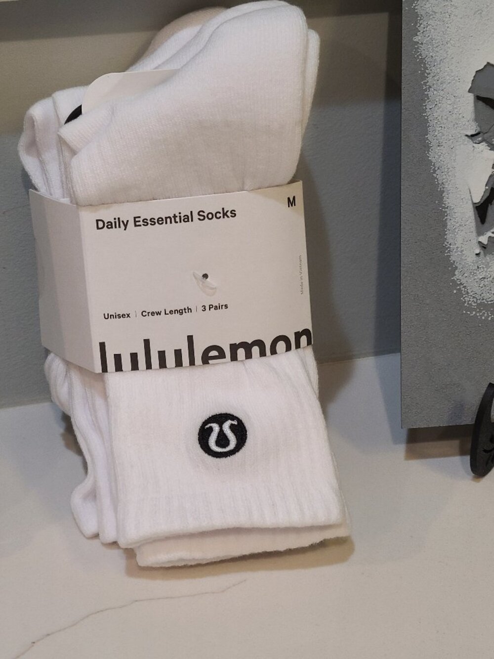 Lululemon NWT daily essential white crew socks 3 pack unisex Medium